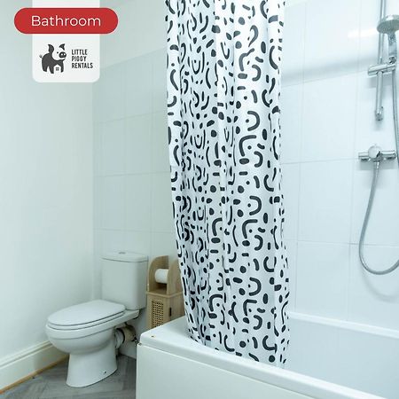 2 Bedroom Apartment By Littlepiggyrentals Short Lets & Serviced Accommodation Leicester With Wi-Fi, Free Parking & Outdoor Area Exterior photo