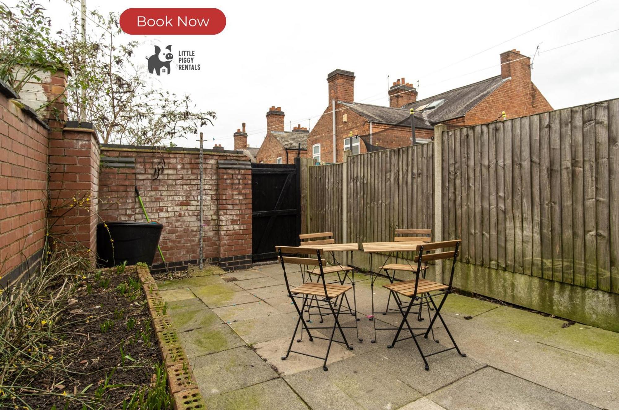 2 Bedroom Apartment By Littlepiggyrentals Short Lets & Serviced Accommodation Leicester With Wi-Fi, Free Parking & Outdoor Area Room photo
